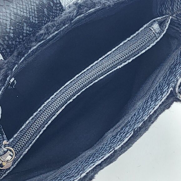 Guess Vintage Y2K Black Sherpa Fuzzy Mini Tote Handbag HTF - Picture 6 of 10